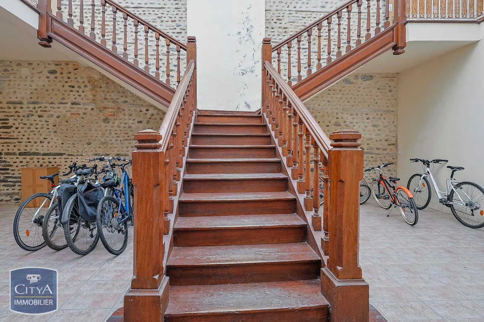 Photo 4 Immeuble 247m²