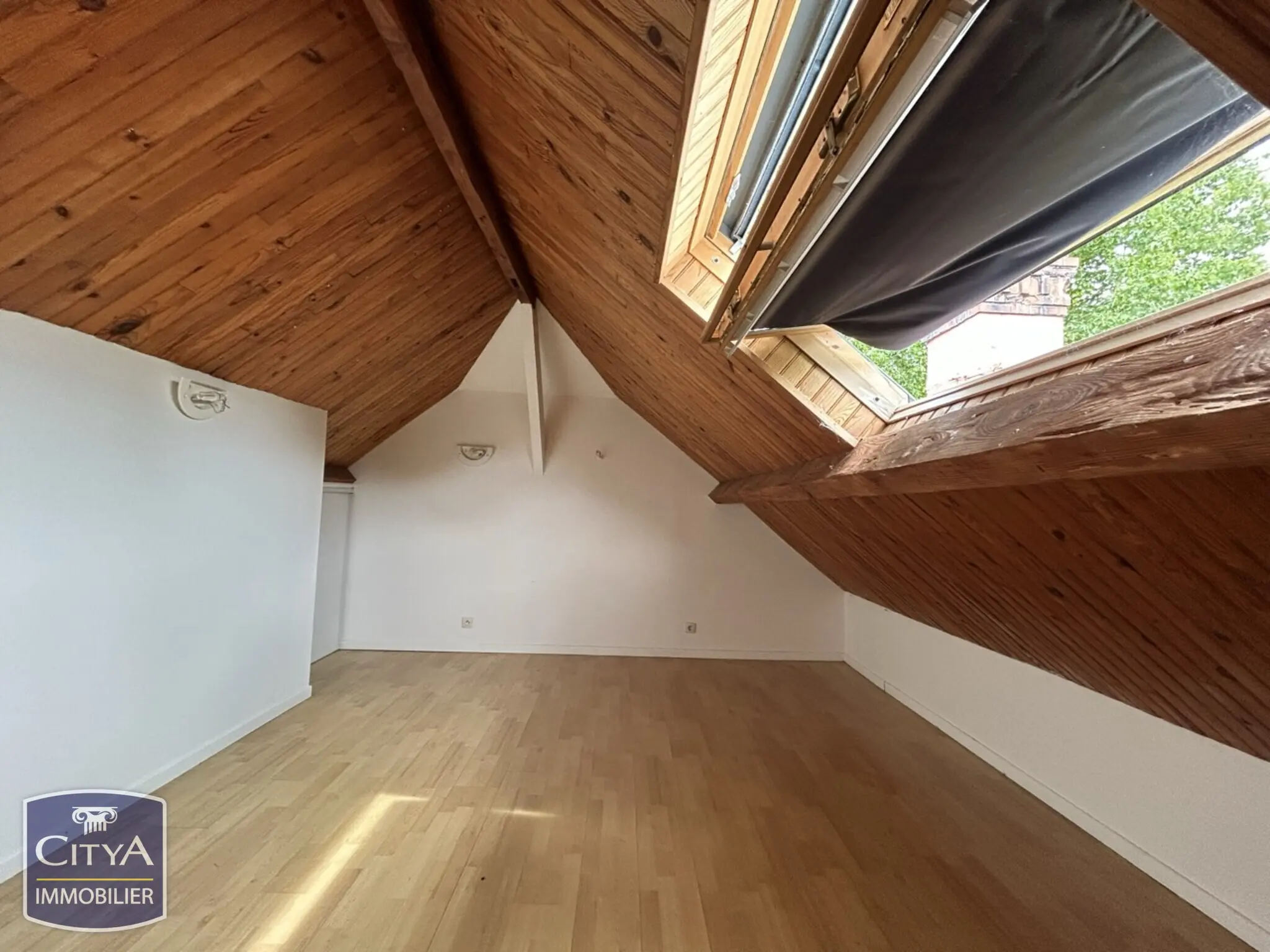 Photo 18 Maison 7 pièces 240m²