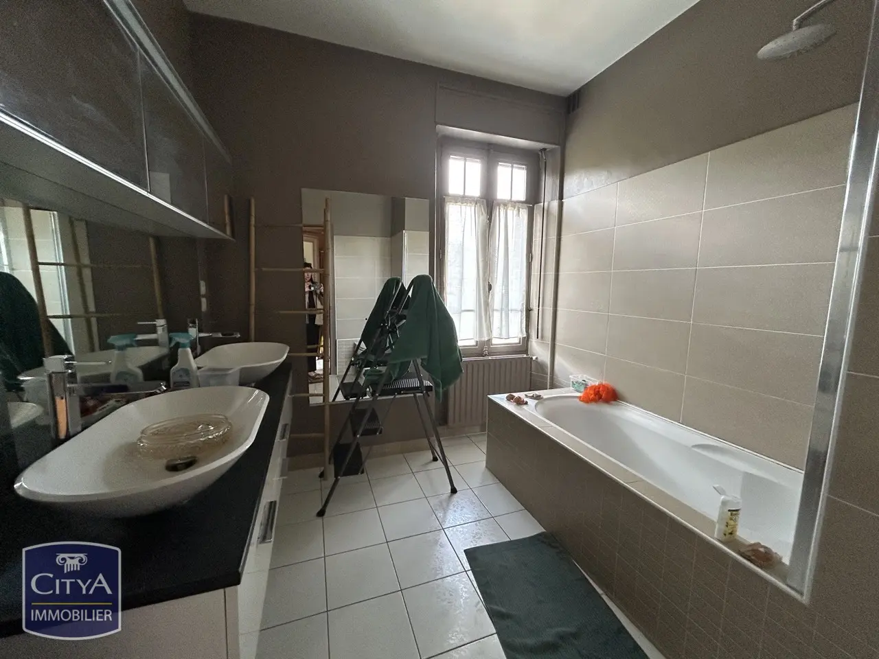 Photo 22 Maison 7 pièces 240m²