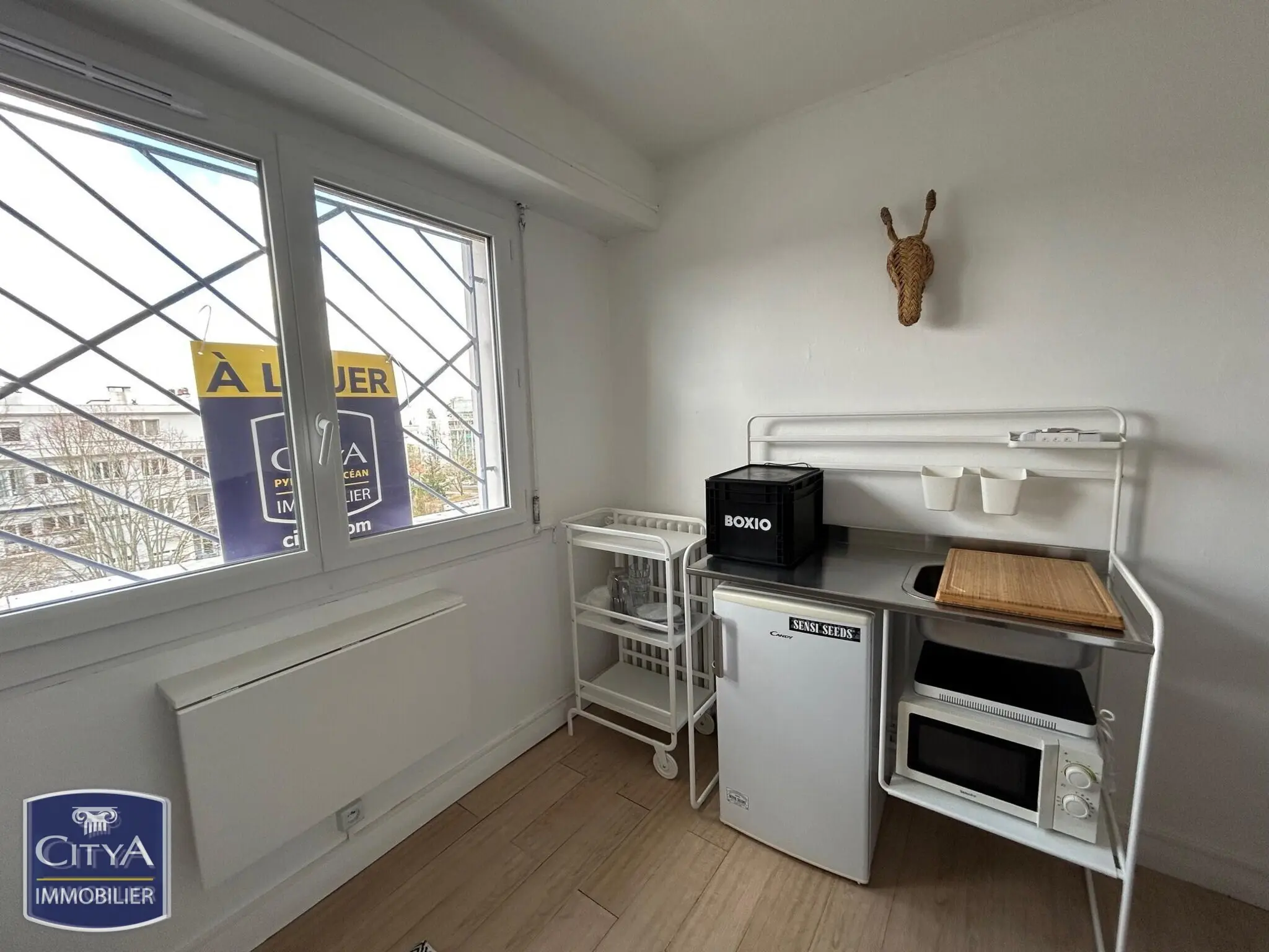 Photo 2 Appartement 1 pièce 9.56m²