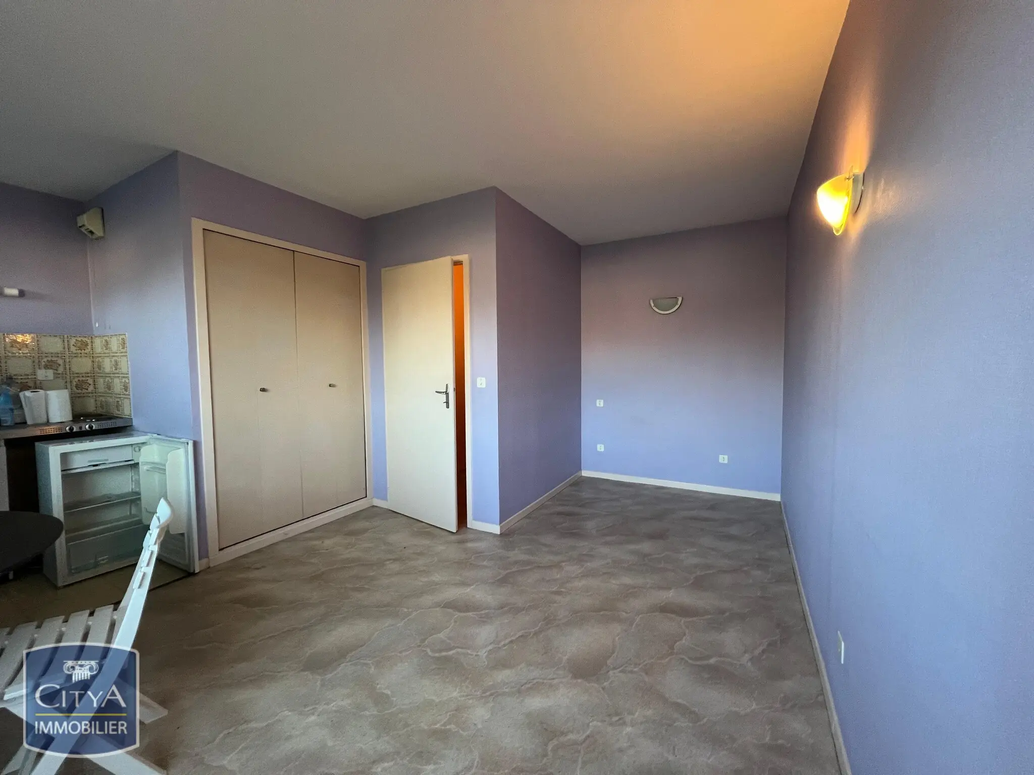 Photo 1 Appartement 1 pièce 23.73m²