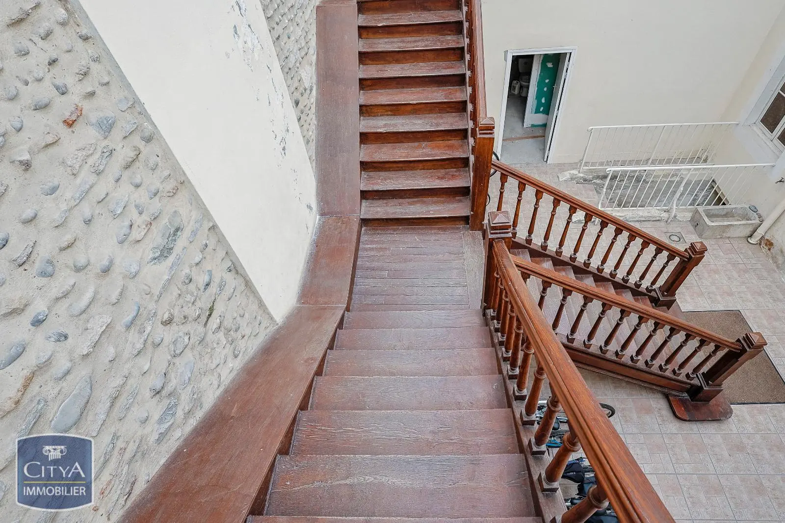 Photo 5 Immeuble 247m²