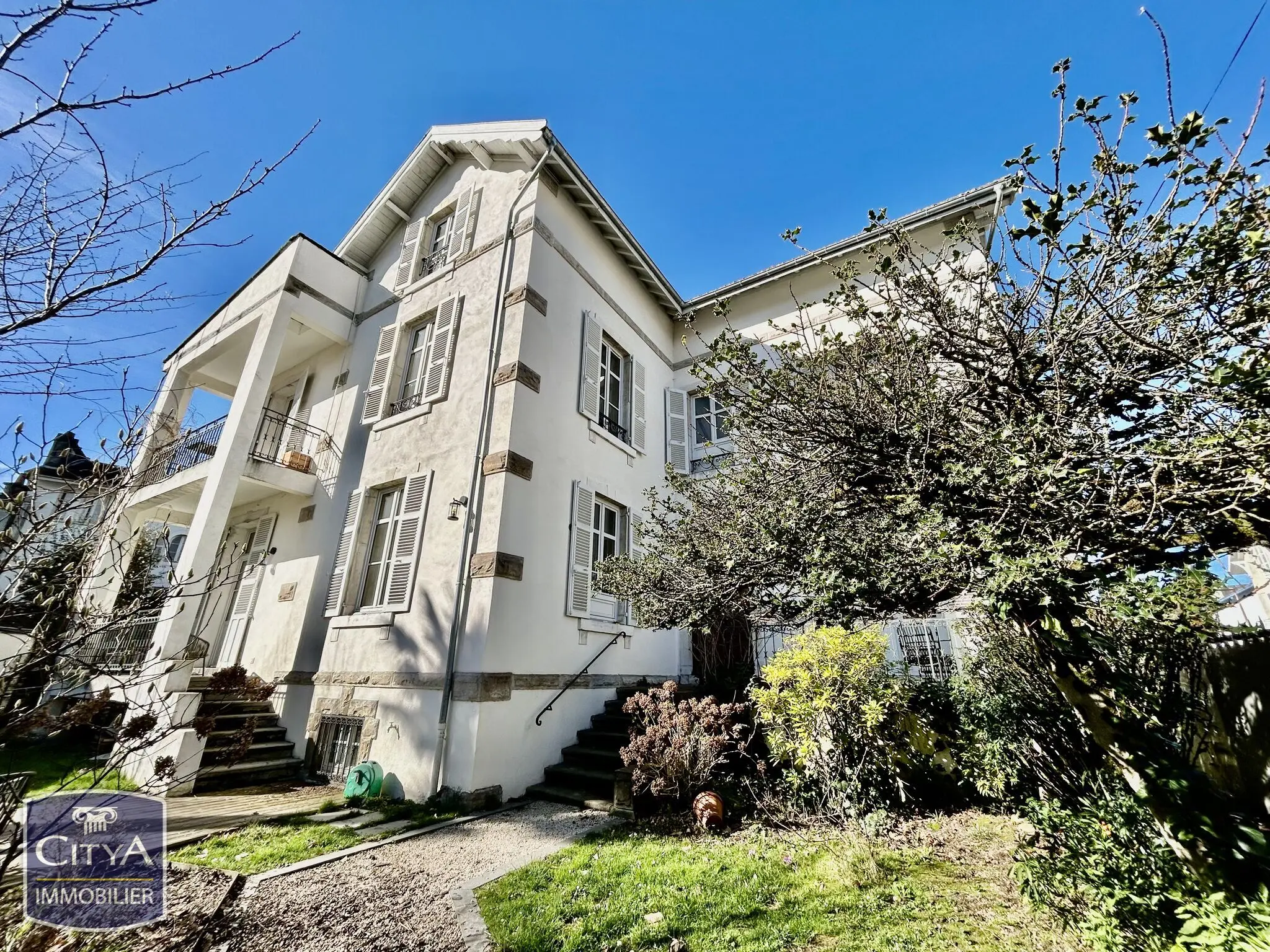 Photo 3 Maison 8 pièces 284.95m²