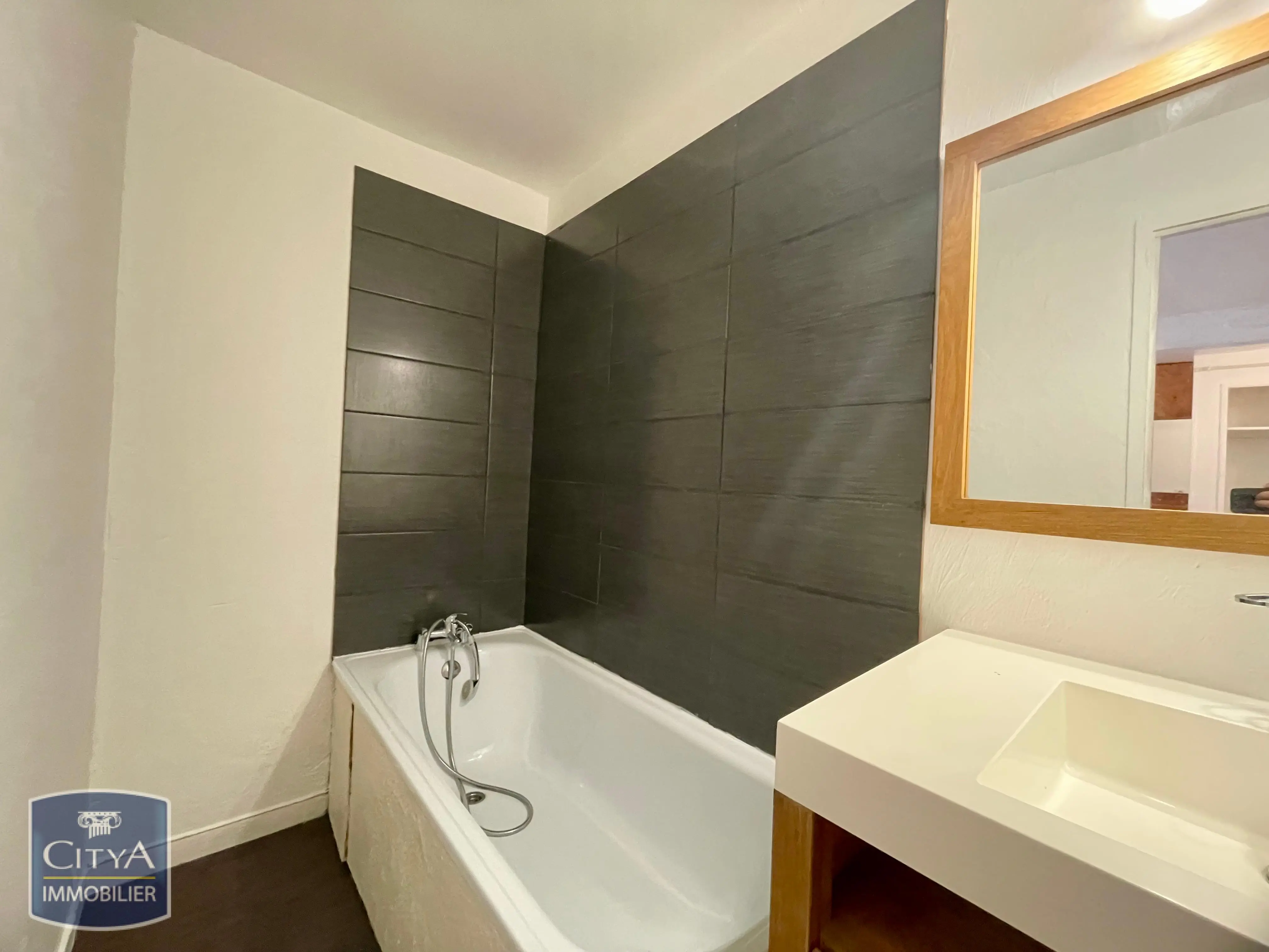 Photo 1 Appartement 1 pièce 23.18m²