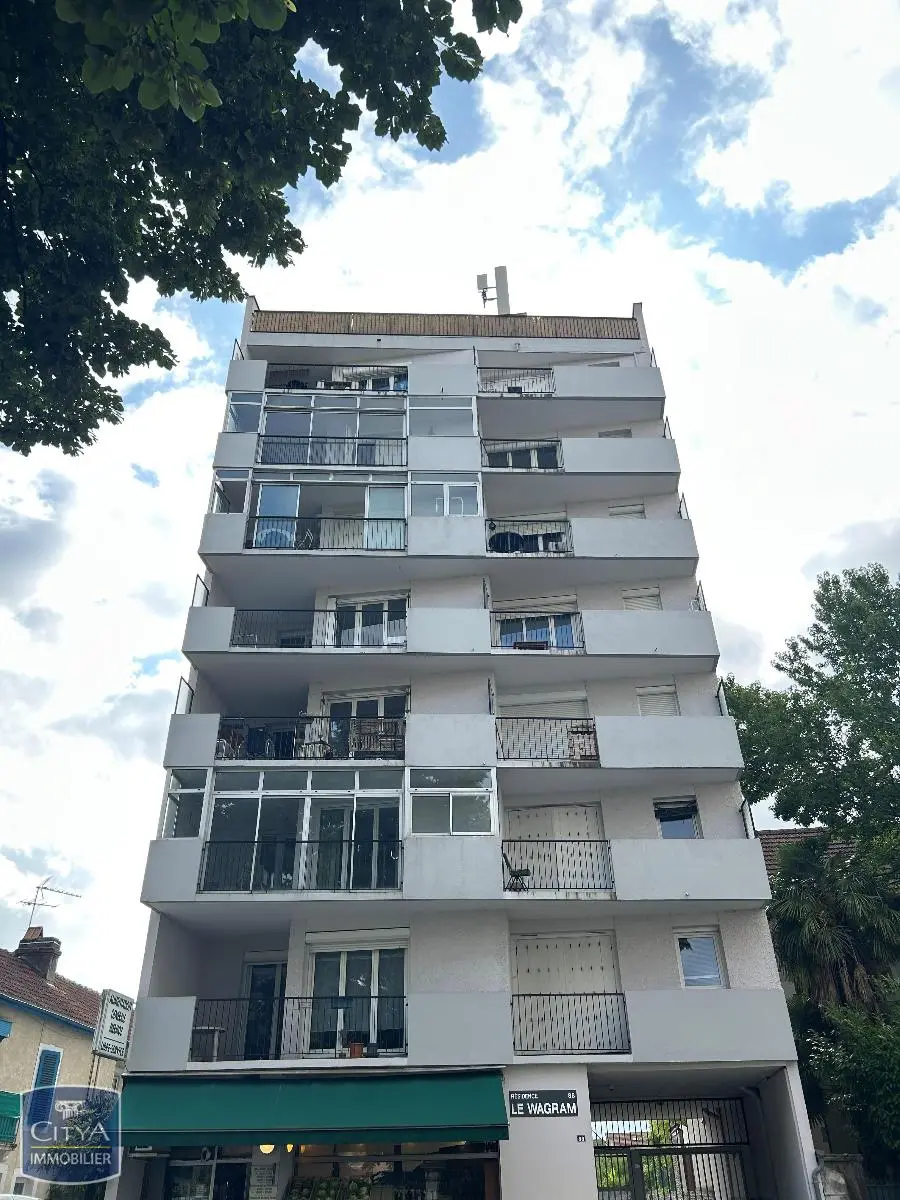 Photo 1 Appartement 1 pièce 27.56m²