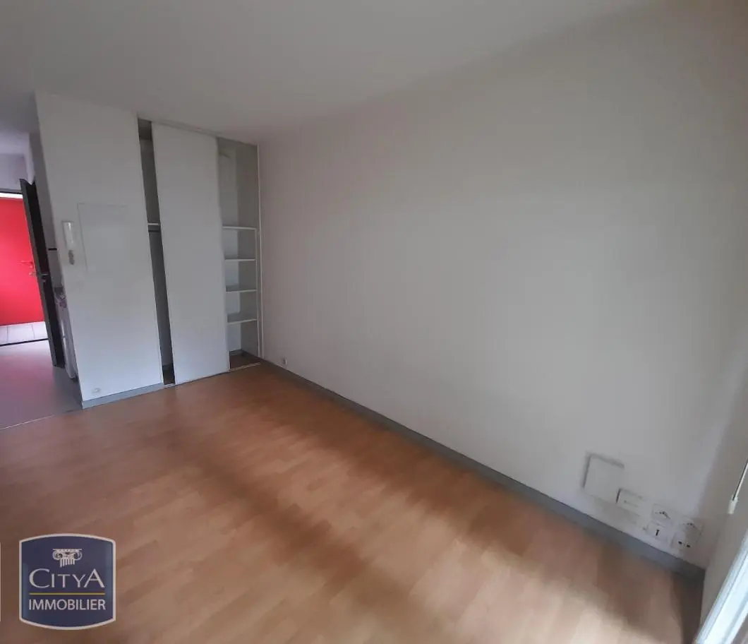 Photo 2 Appartement 1 pièce 17.71m²