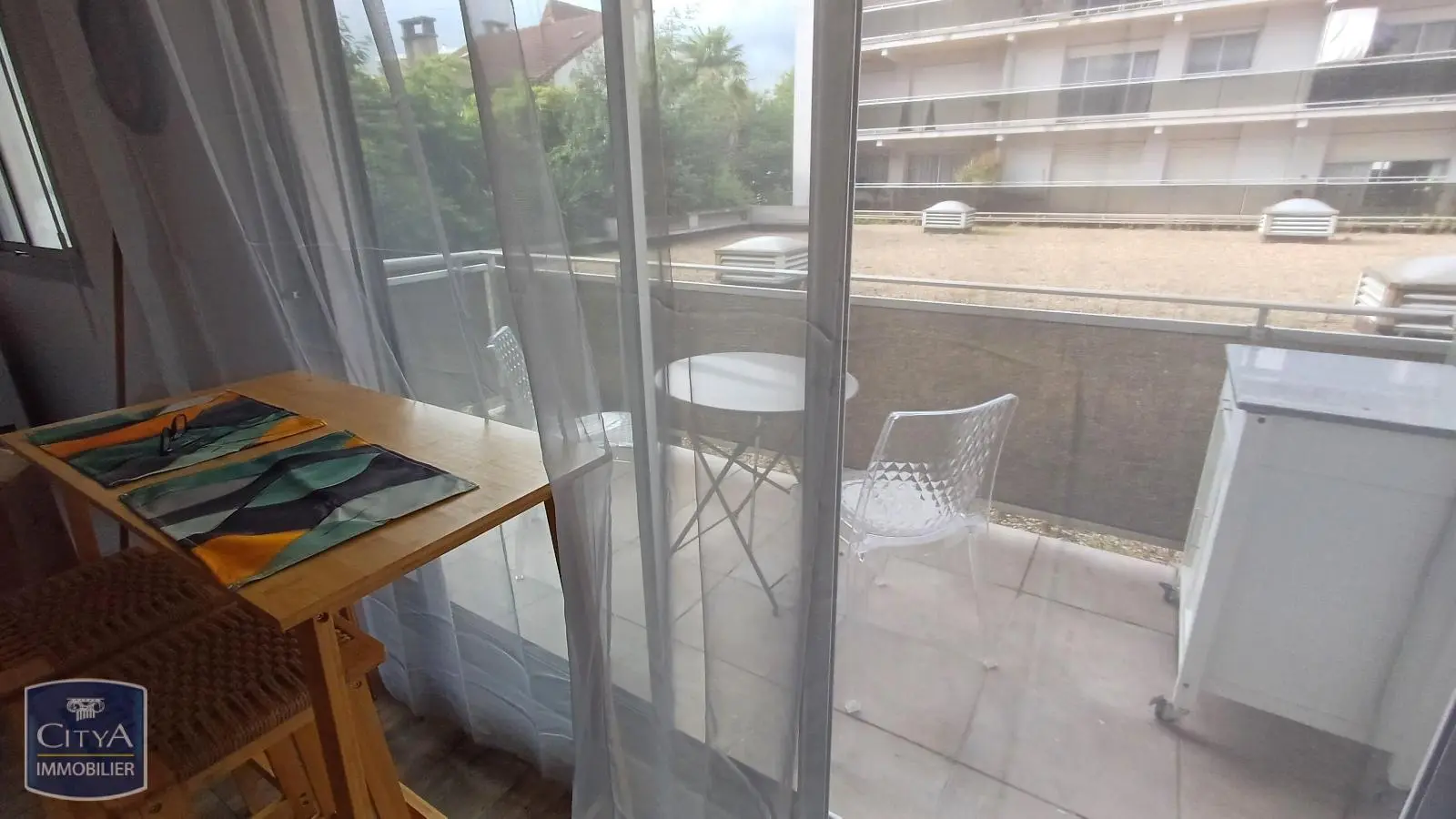 Photo 2 Appartement 1 pièce 23.63m²