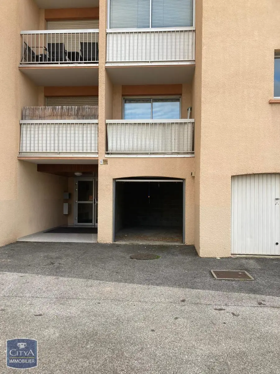Photo 2 Parking 13m²