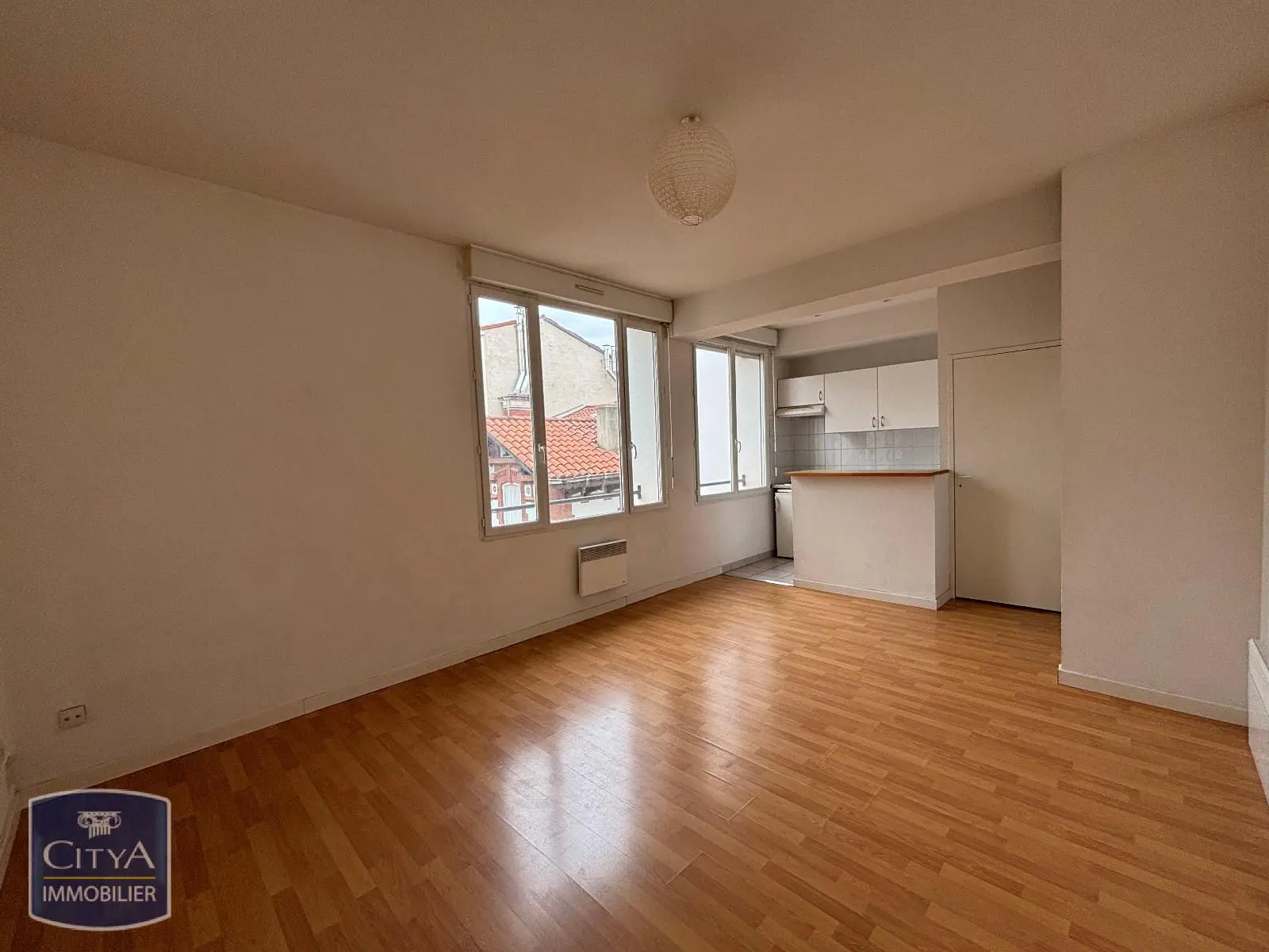 Photo 1 Appartement 1 pièce 27.8m²