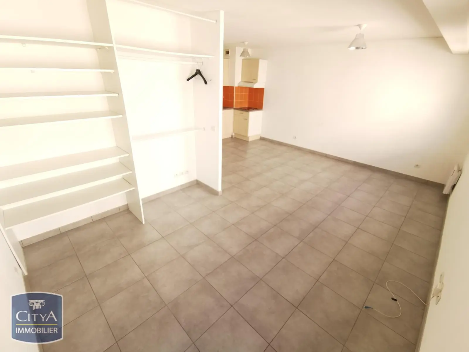 Photo 2 Appartement 1 pièce 26.84m²