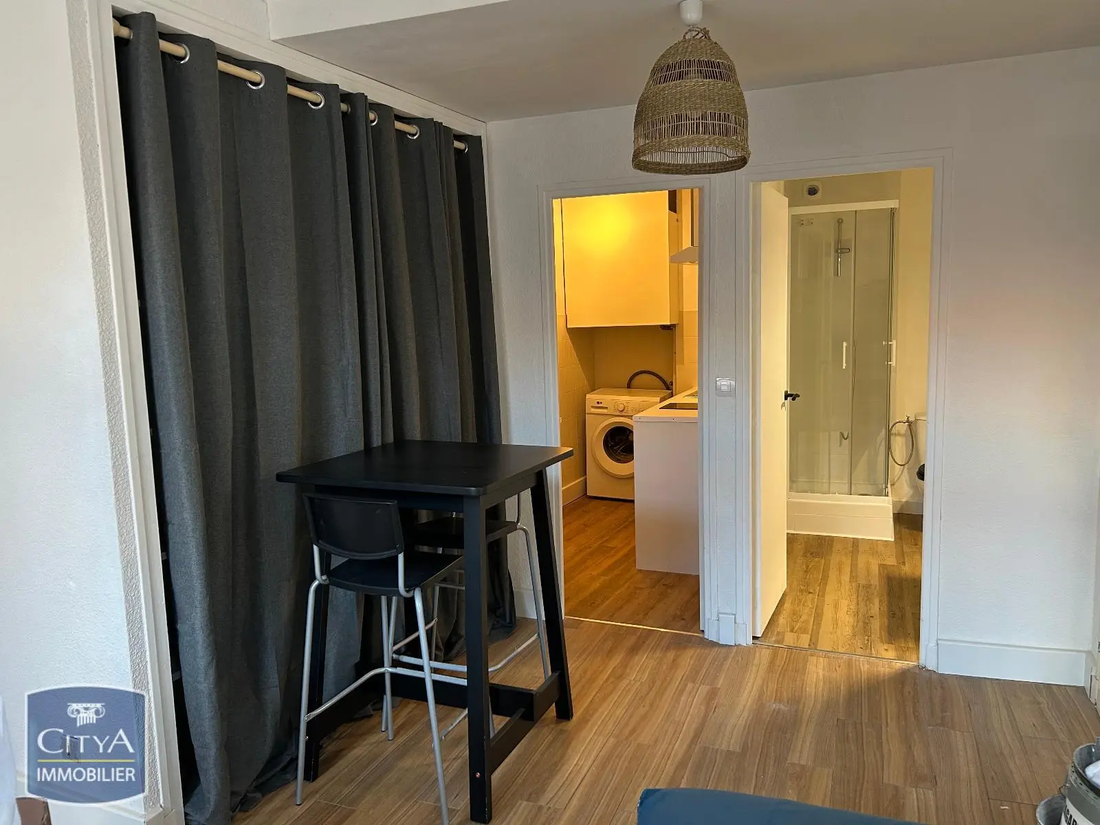 Photo 2 Appartement 1 pièce 21.89m²