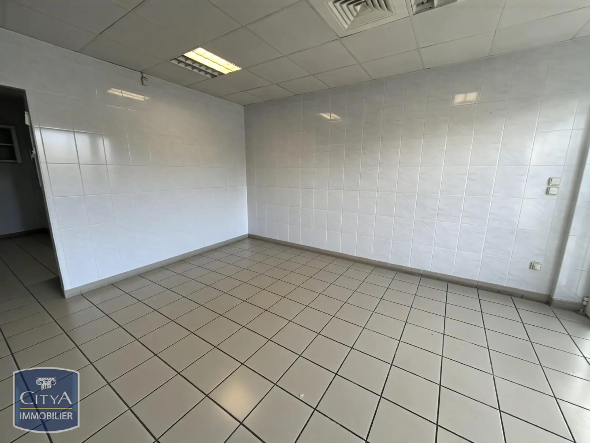 Photo 1 Local Commercial 43.2m²