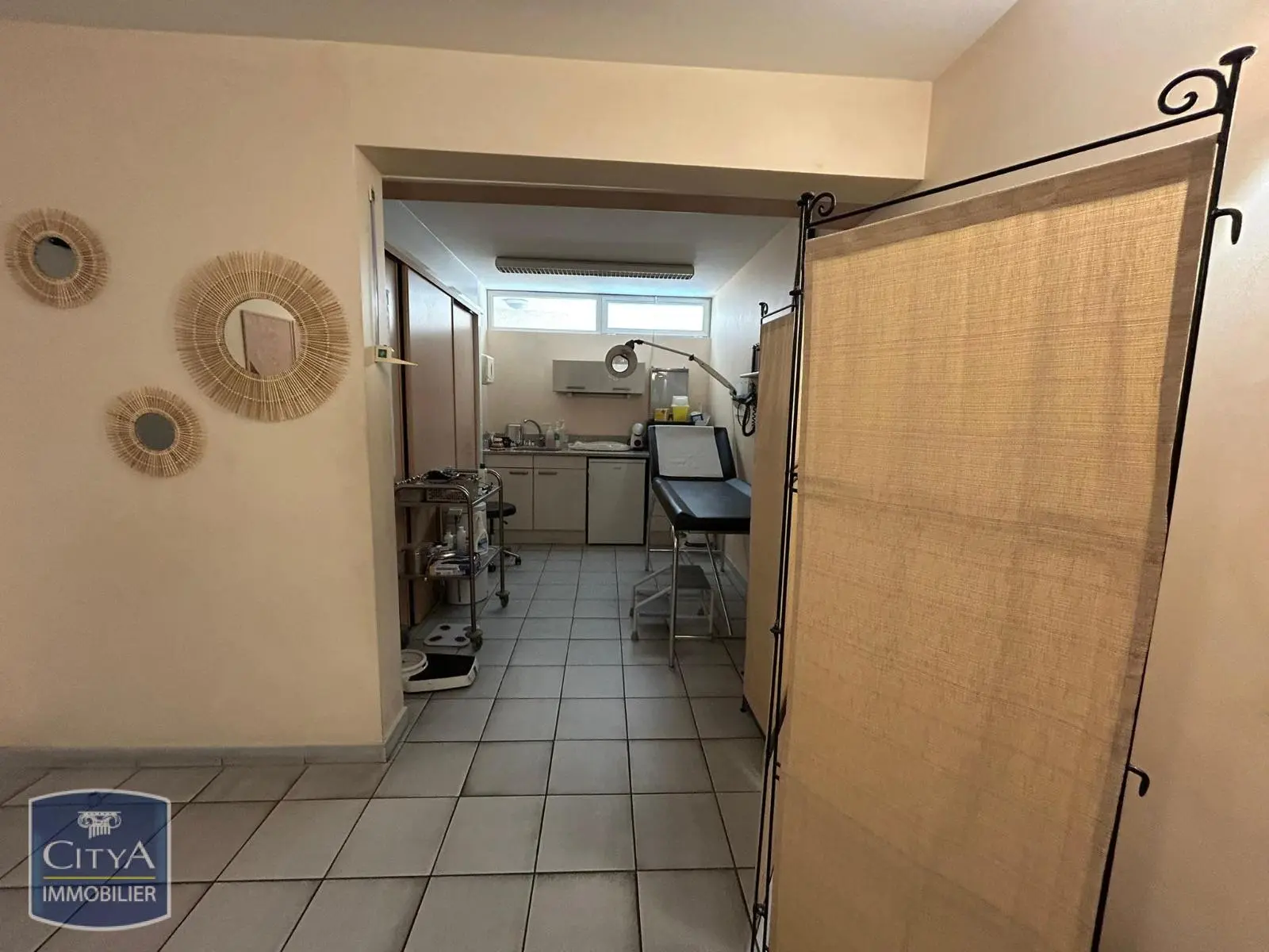 Photo 3 Local Professionnel 5 pièces 184m²