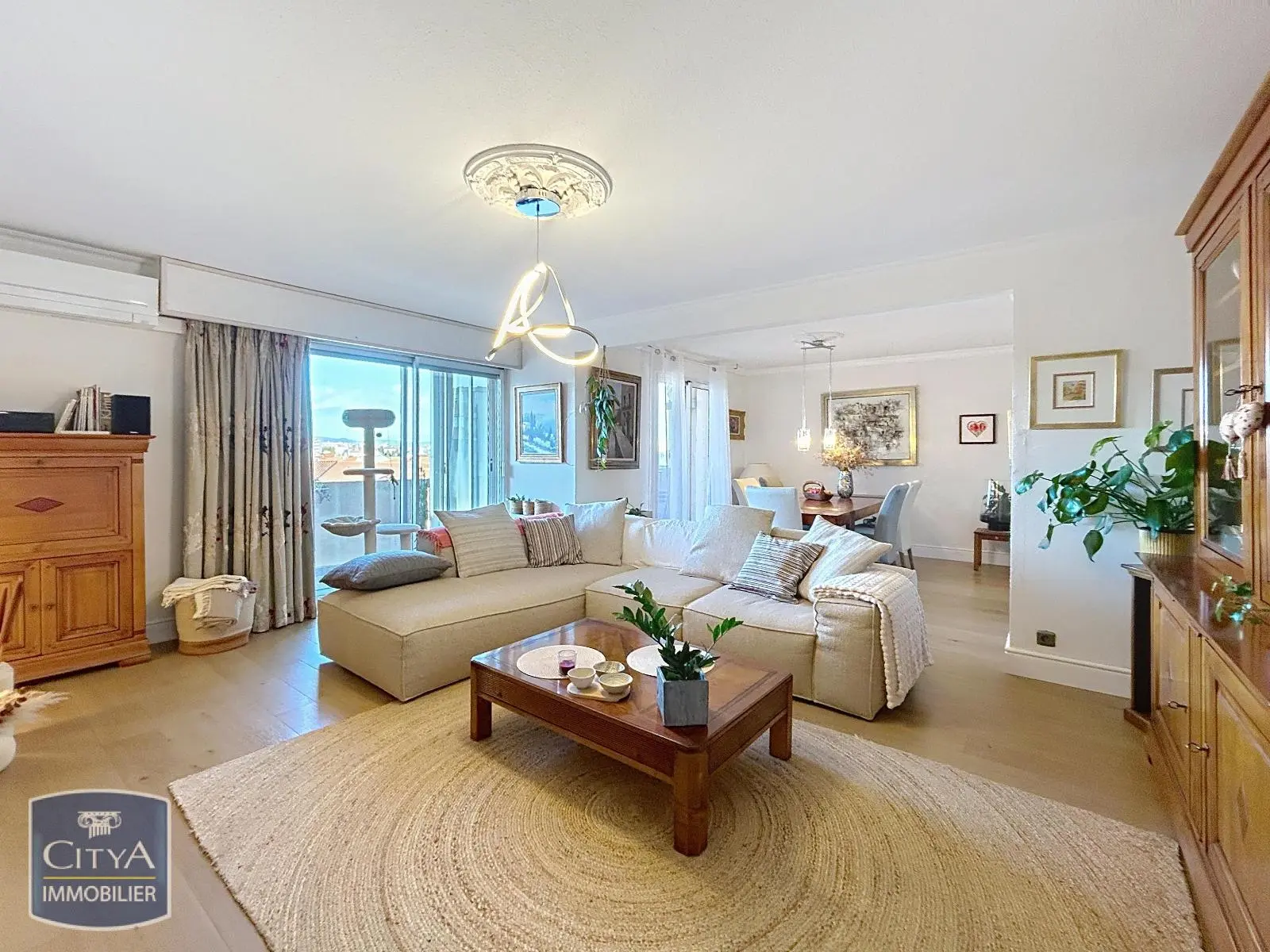 Photo 1 Appartement 4 pièces 109m²