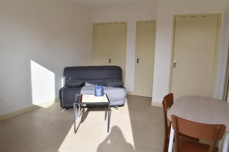 Photo 2 Appartement 1 pièce 24.3m²