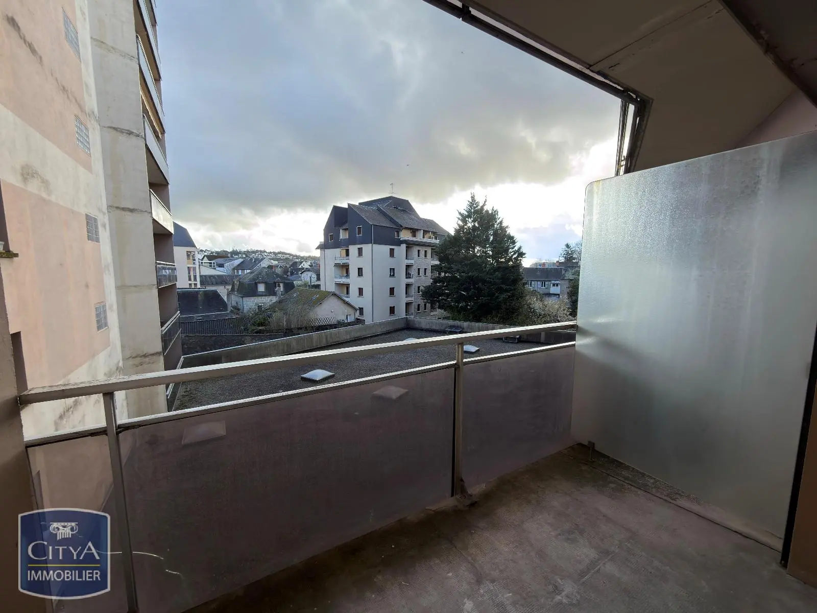 Photo 2 Appartement 1 pièce 27.3m²