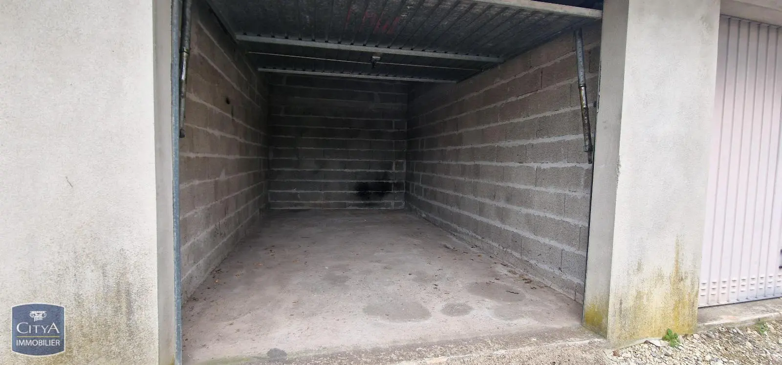 Photo 2 Parking 12m²