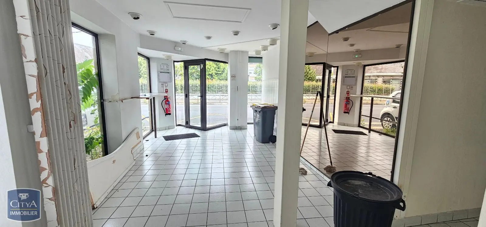Photo 1 Local Commercial 169m²