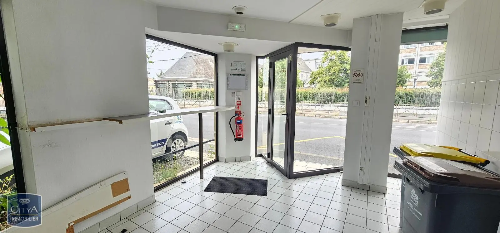 Photo 2 Local Commercial 169m²