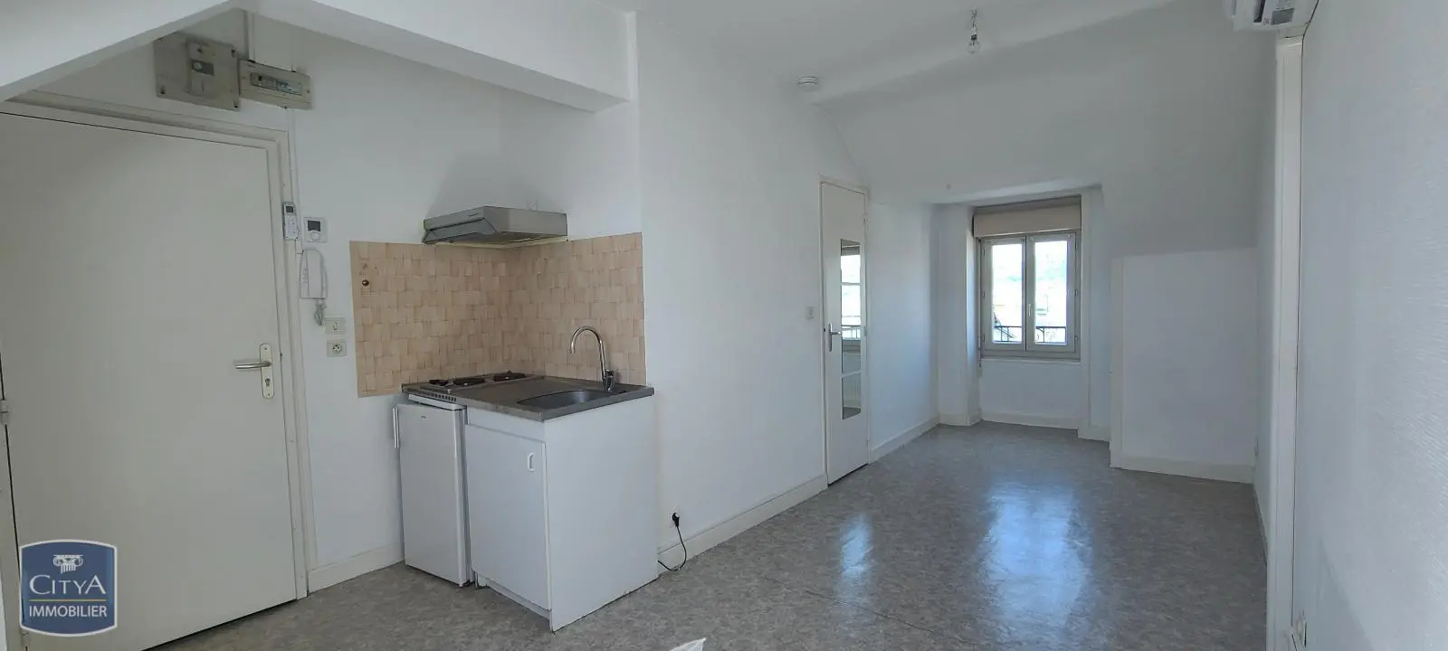 Photo 3 Appartement 1 pièce 17.69m²