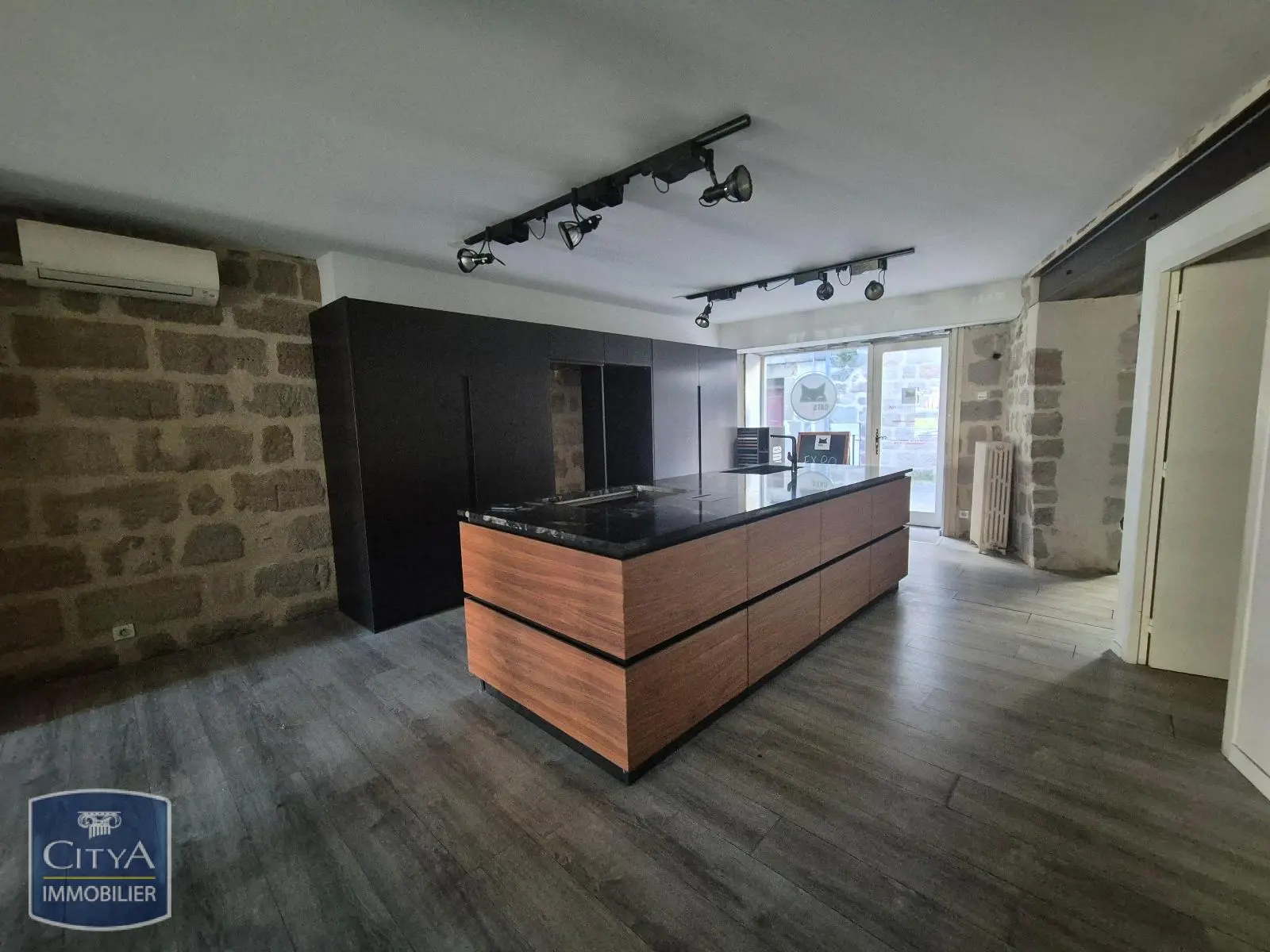Photo 3 Local Commercial 125m²