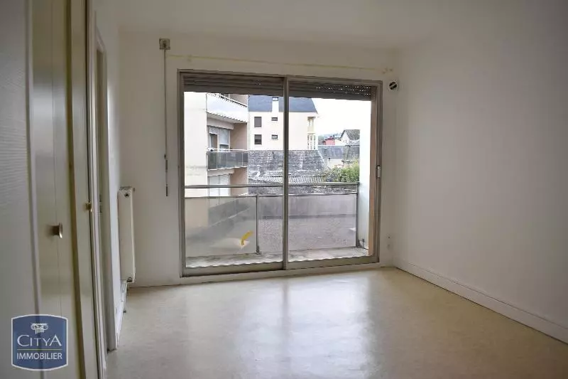 Photo 2 Appartement 1 pièce 27.79m²