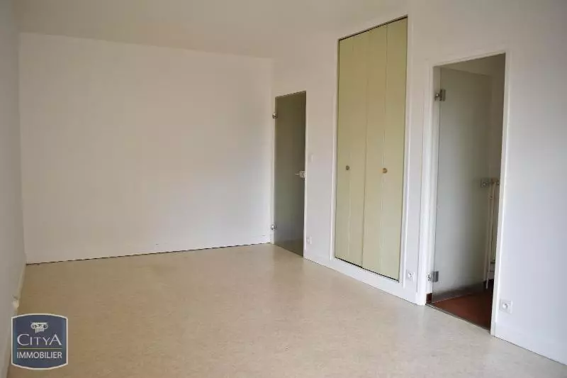 Photo 3 Appartement 1 pièce 27.79m²