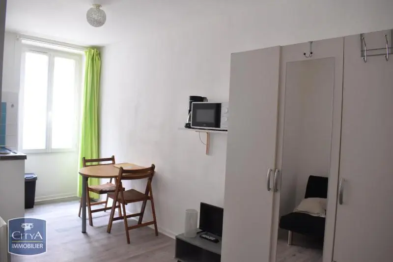 Photo 2 Appartement 1 pièce 13.6m²