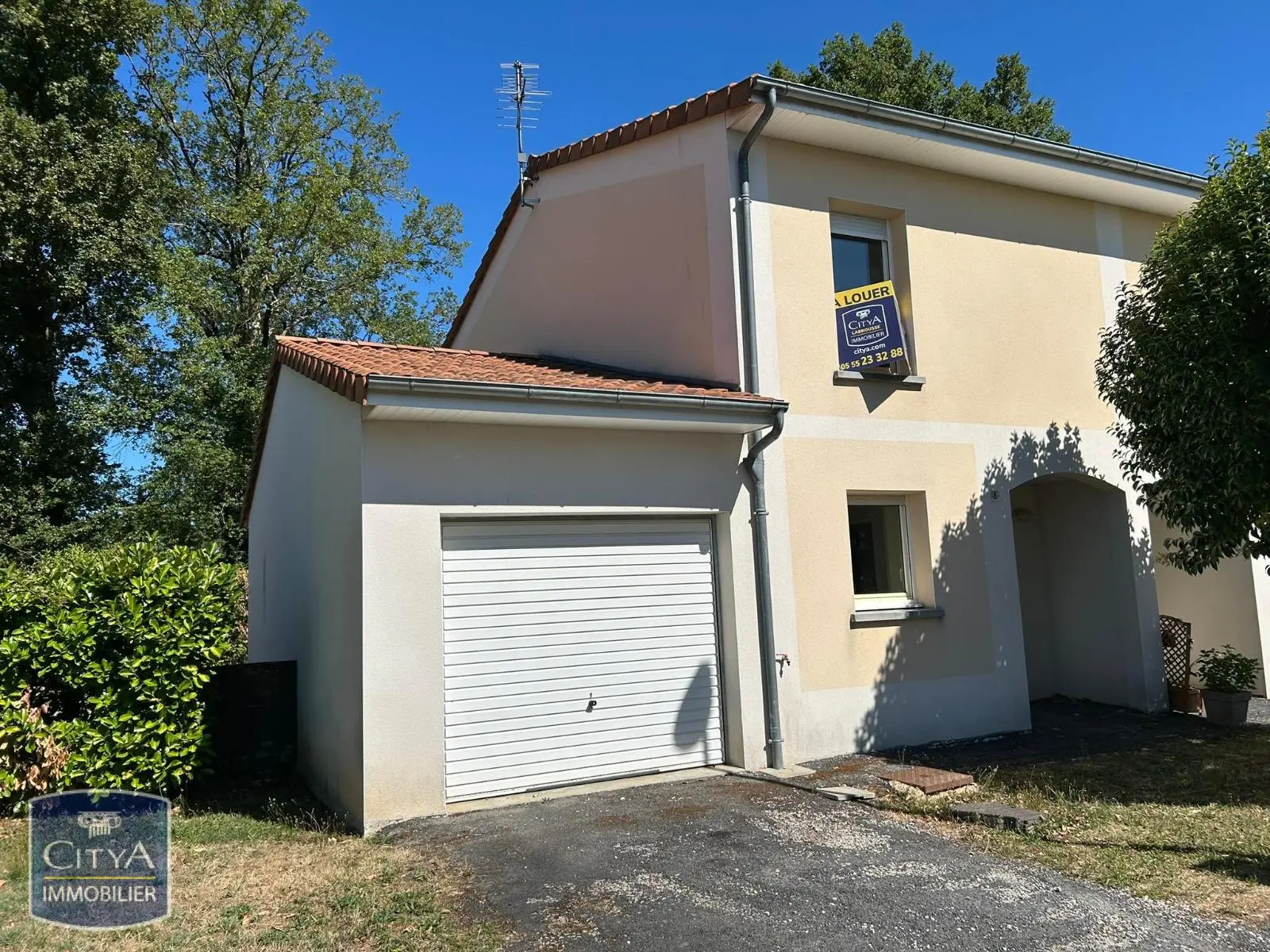 Photo 1 Maison 4 pièces 77m²