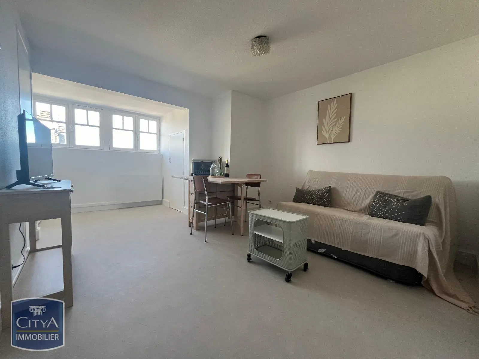 Photo 1 Appartement 1 pièce 17.23m²