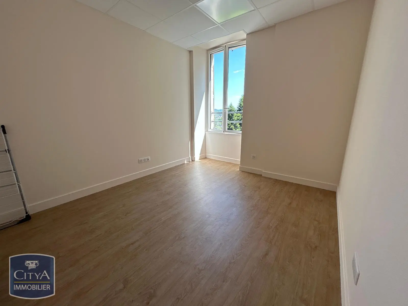 Photo 1 Local Professionnel 1 pièce 12m²