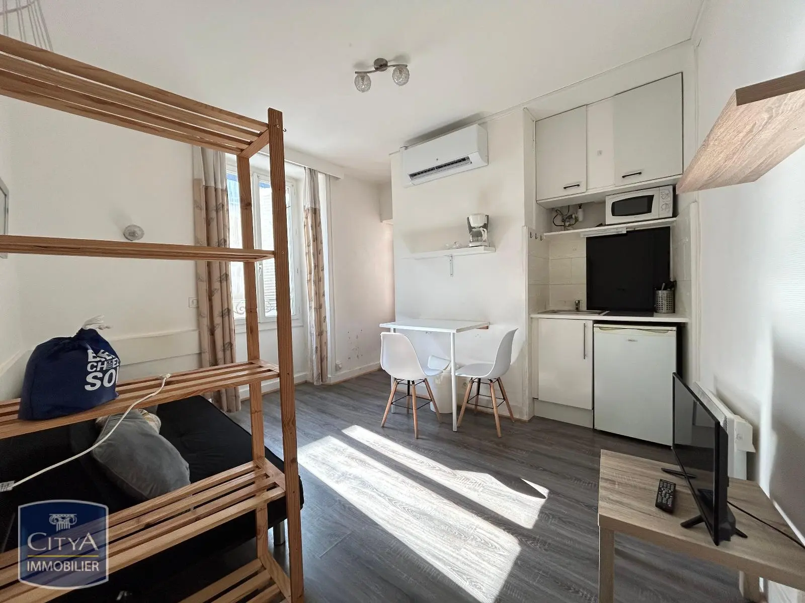 Photo 2 Appartement 1 pièce 13.6m²