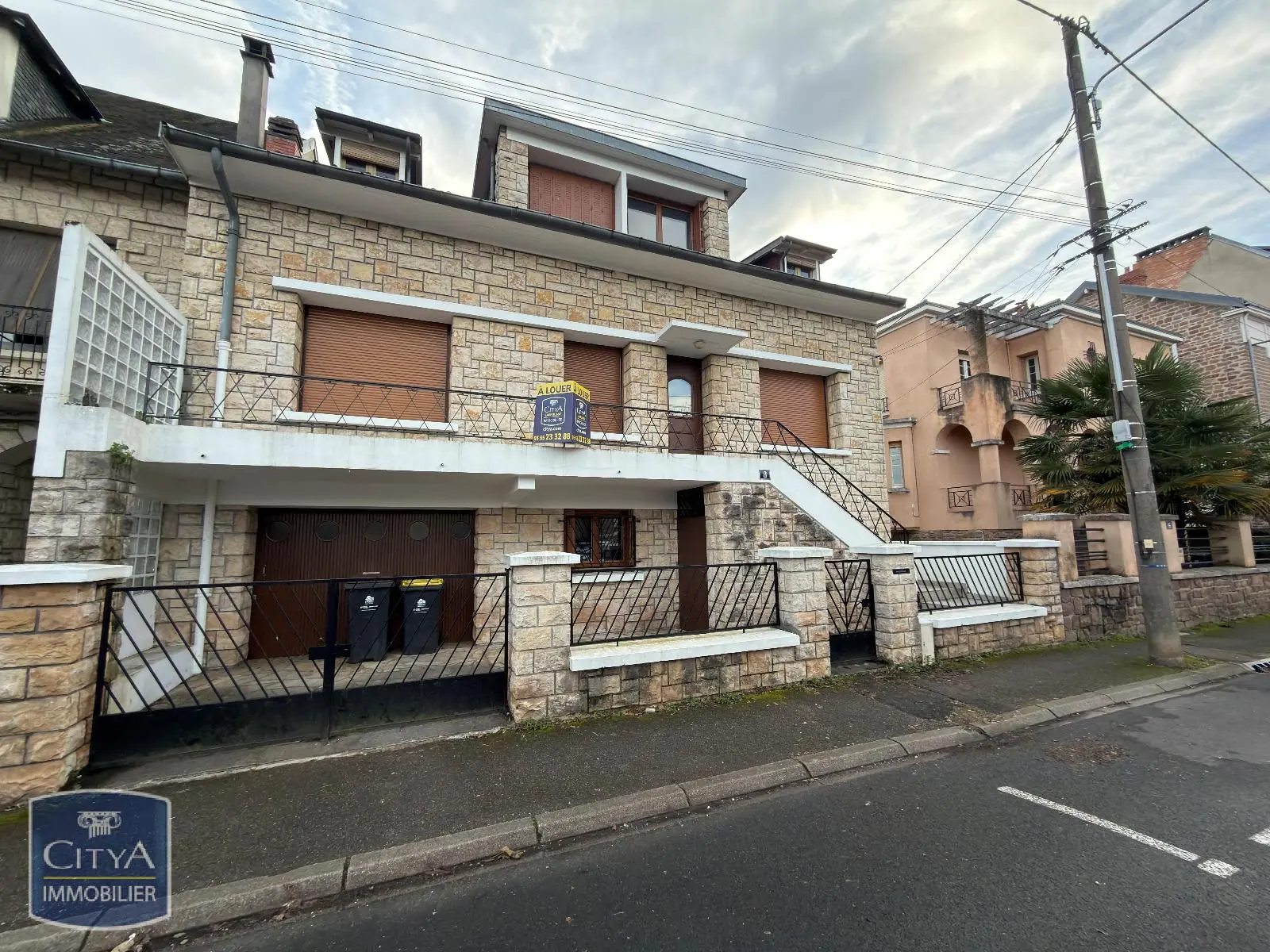 Photo 1 Maison 7 pièces 155.75m²