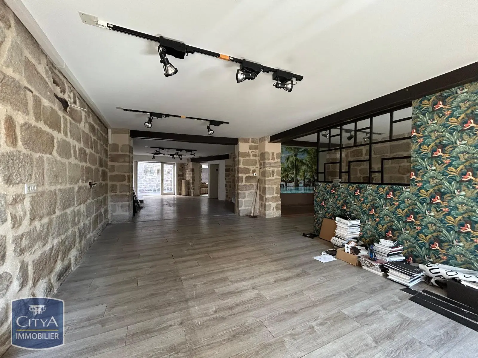 Photo 1 Local Commercial 125m²