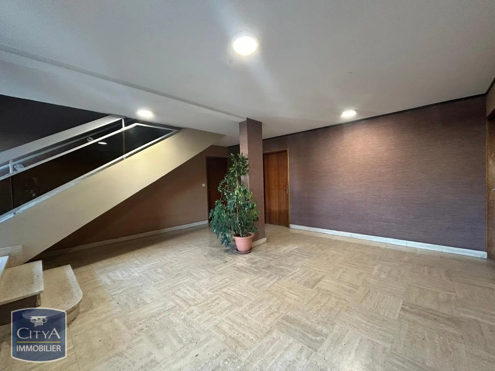 Photo 2 Appartement 1 pièce 28.2m²