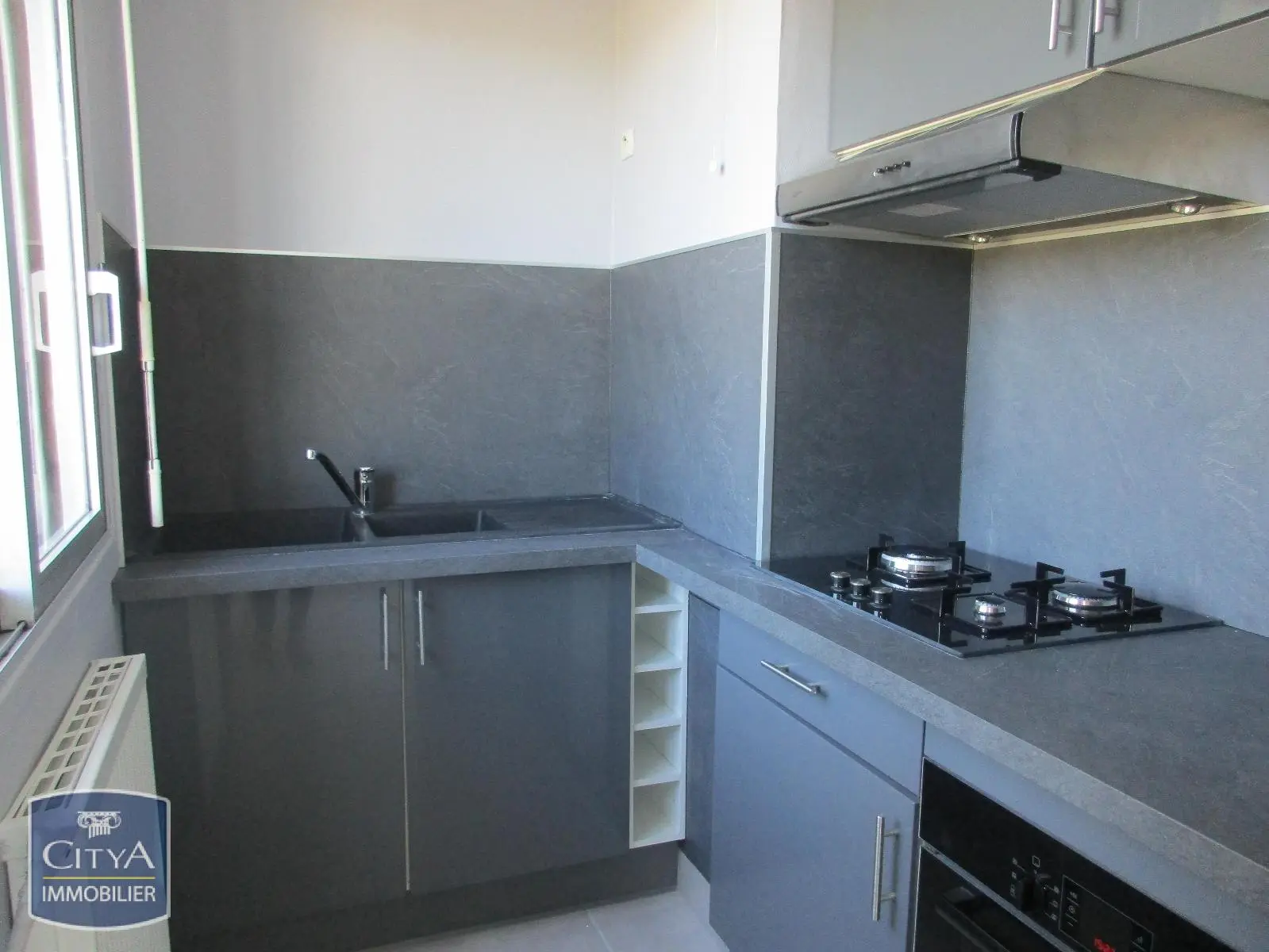 Photo 1 Appartement 1 pièce 27.85m²