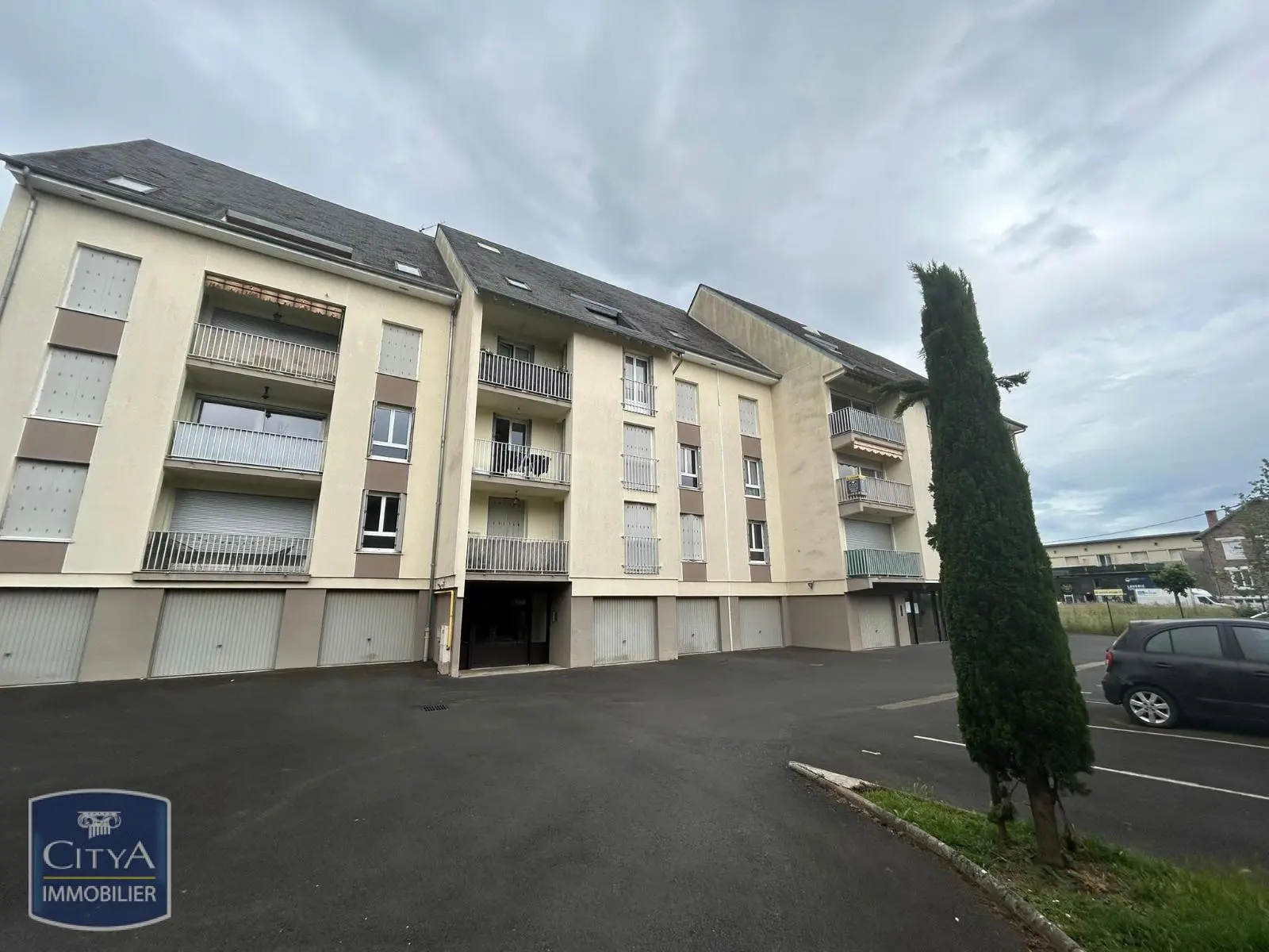 Photo 1 Appartement 1 pièce 32.85m²