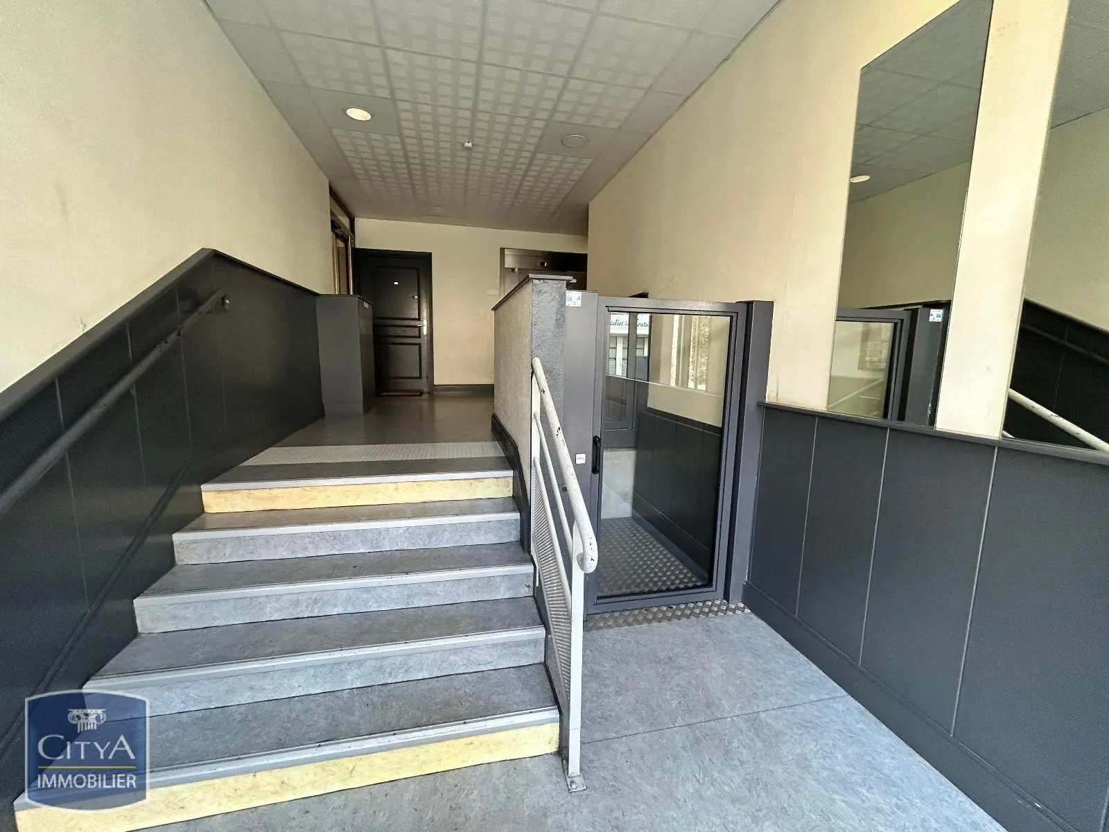 Photo 2 Appartement 1 pièce 33.44m²