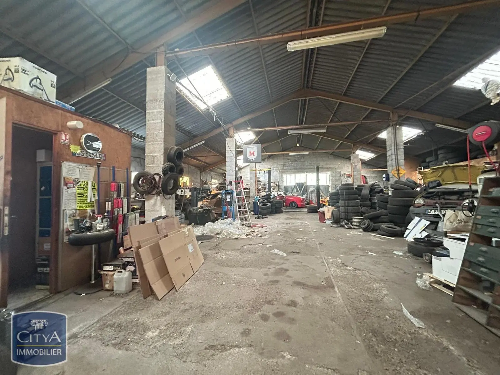 Photo 2 Local Commercial 305.53m²