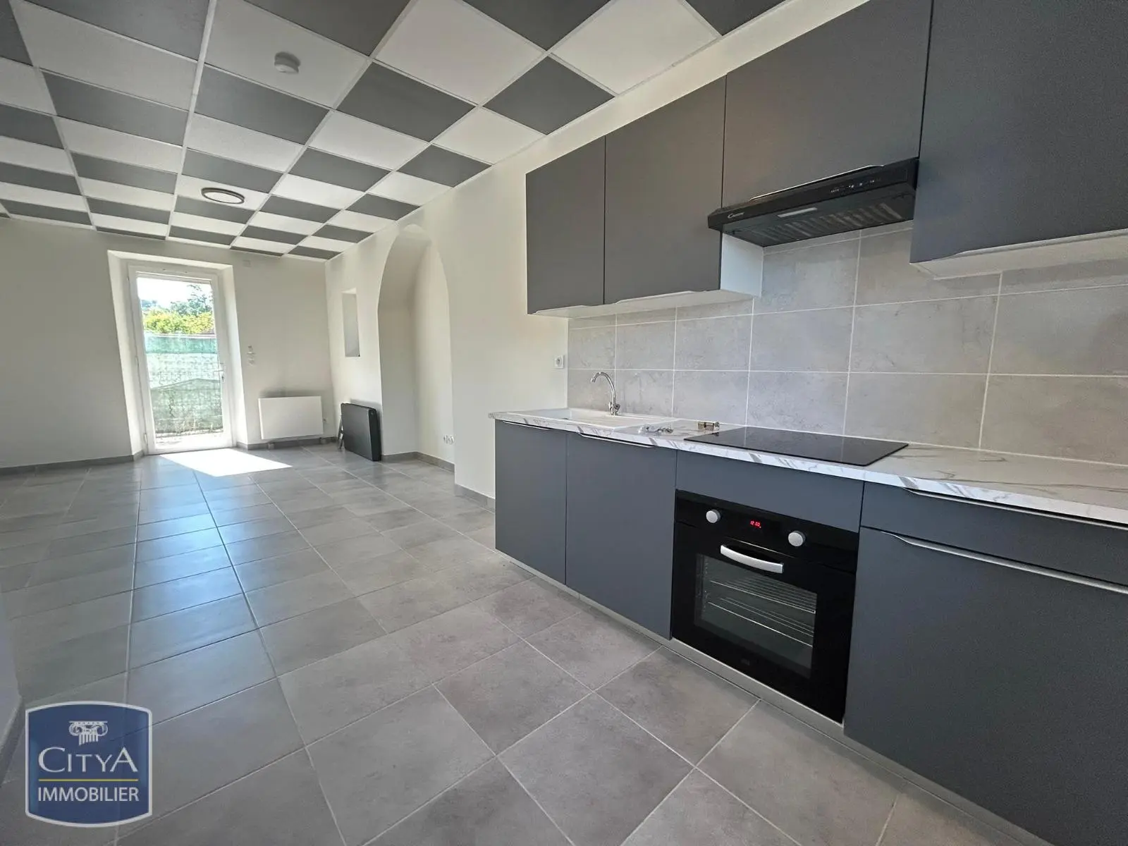 Photo 2 Appartement 1 pièce 26.91m²
