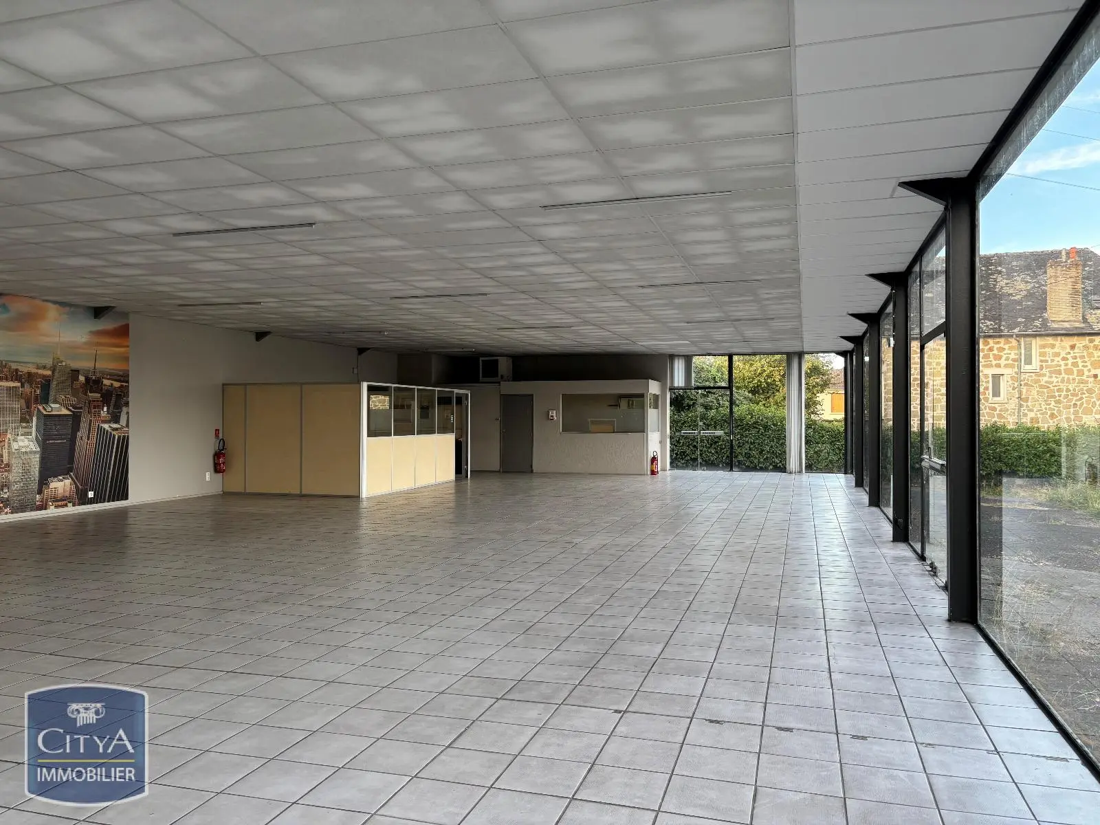 Photo 3 Local Commercial 551.9m²