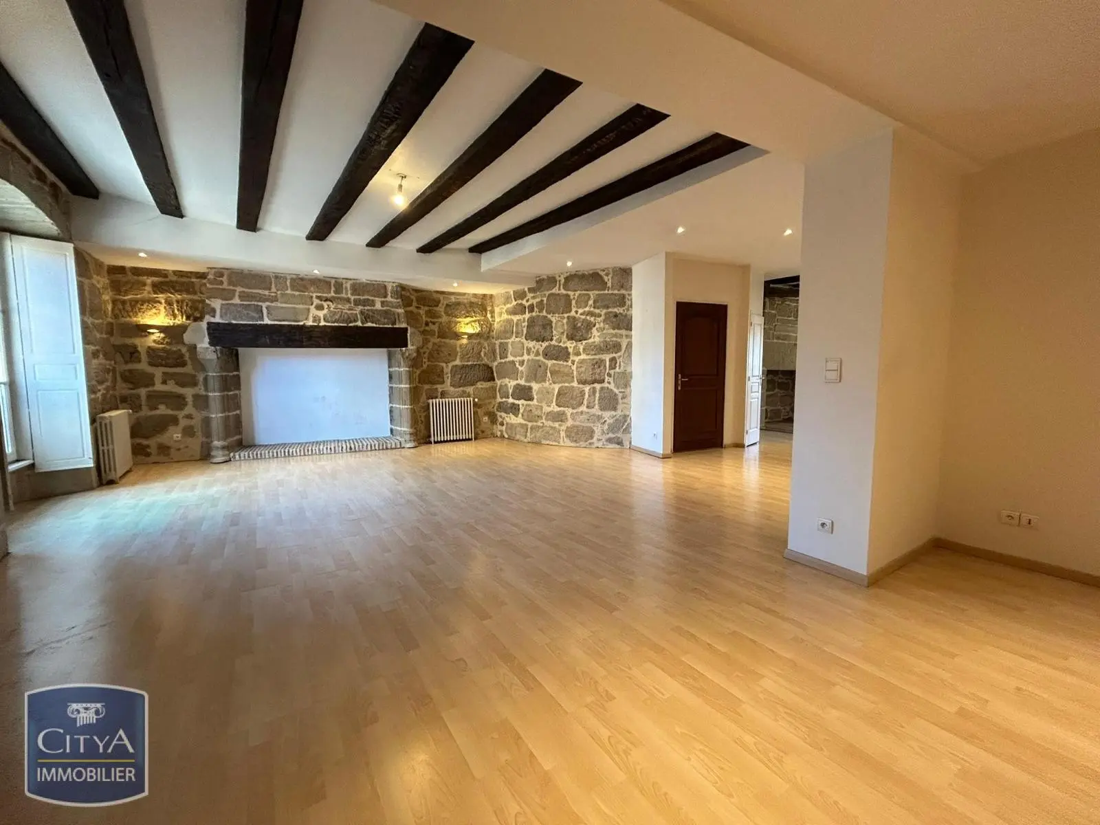 Photo 1 Appartement 5 pièces 144.03m²