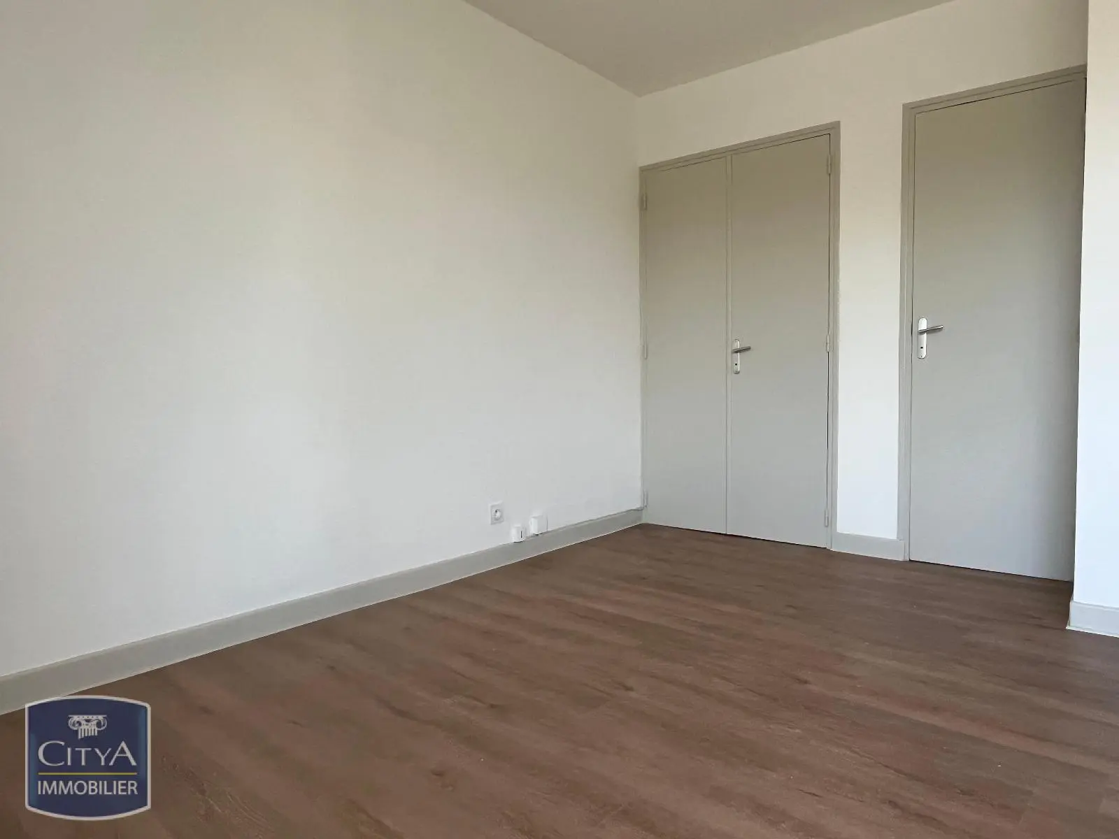 Photo 2 Appartement 1 pièce 24.75m²