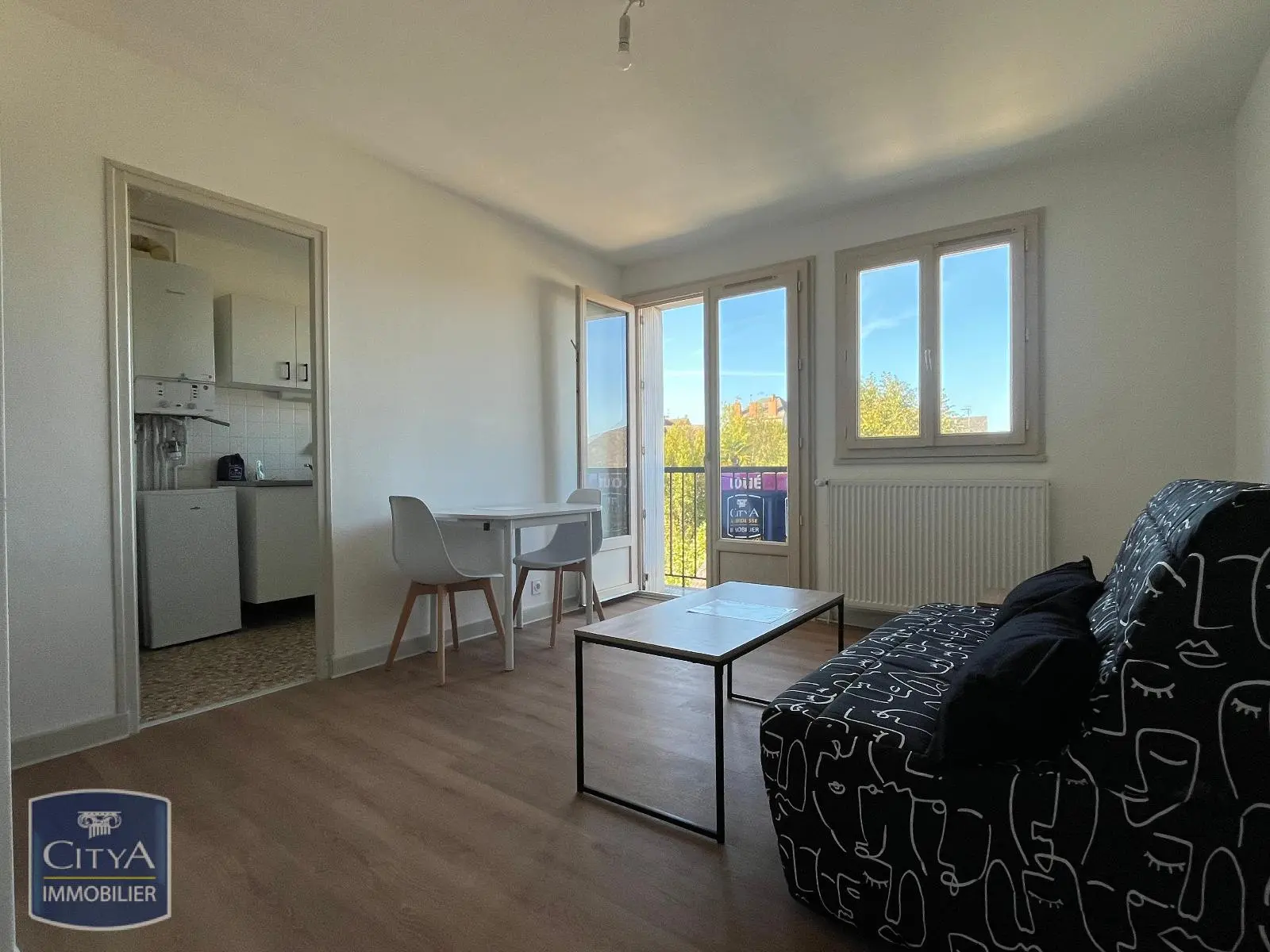 Photo 3 Appartement 1 pièce 24.75m²