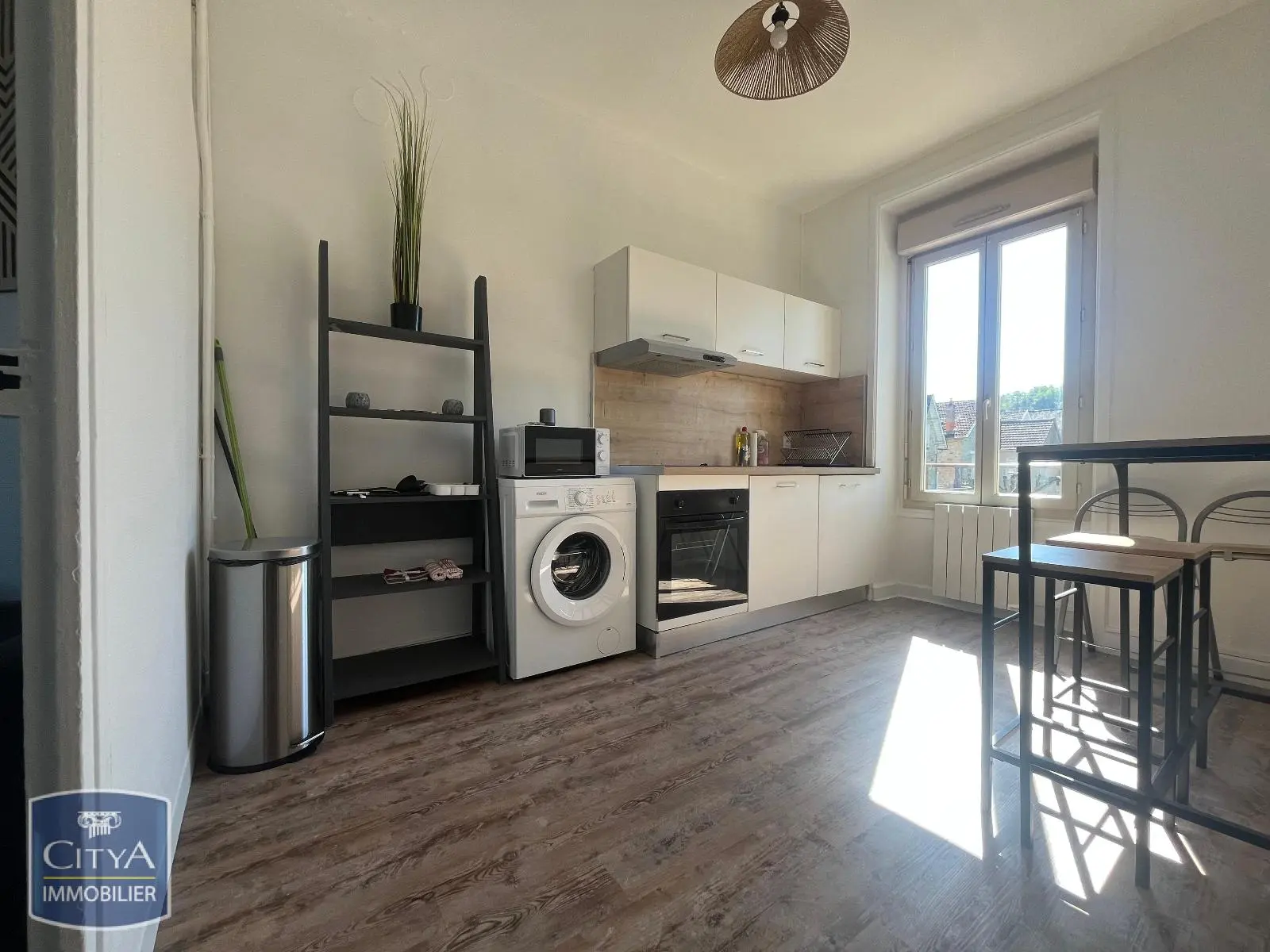 Photo 1 Appartement 1 pièce 27.2m²