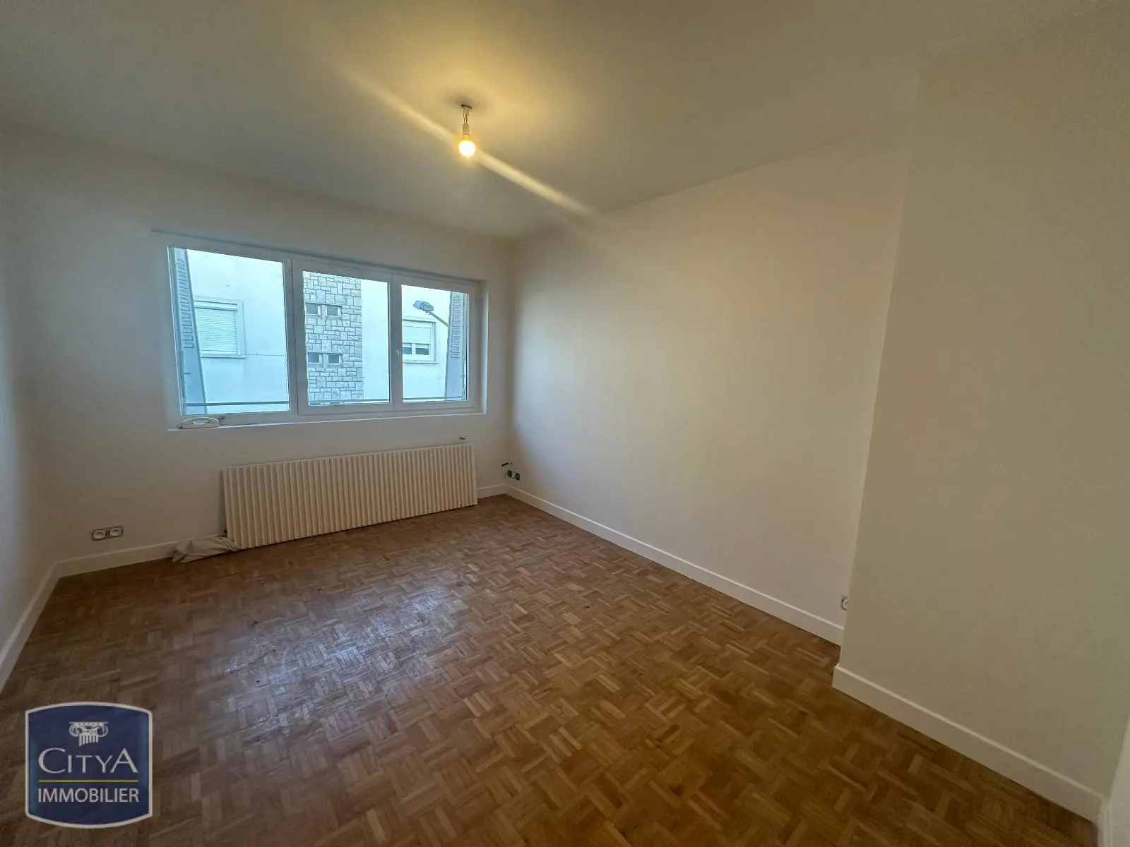 Photo 2 Appartement 1 pièce 28.25m²