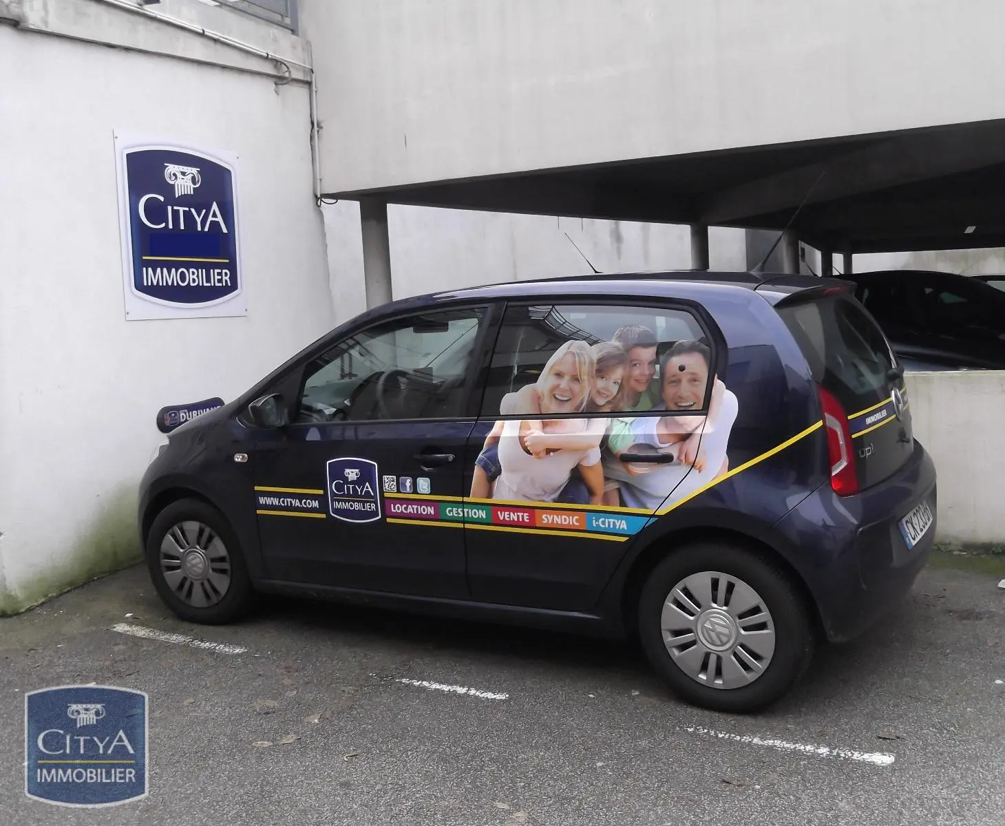 Photo 1 Parking 12m²