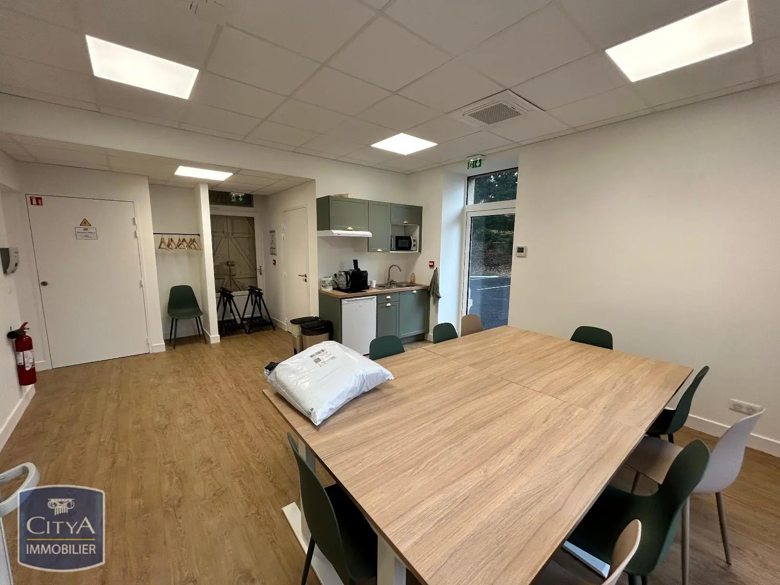 Photo 6 Local Professionnel 1 pièce 14m²