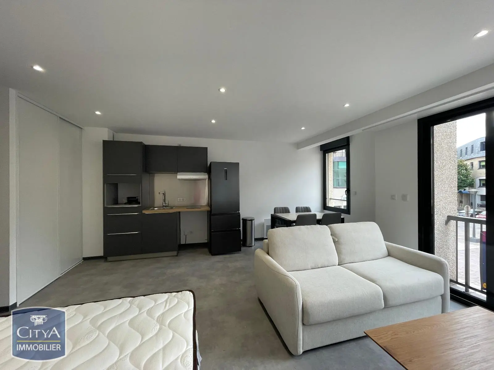 Photo 3 Appartement 1 pièce 32.83m²