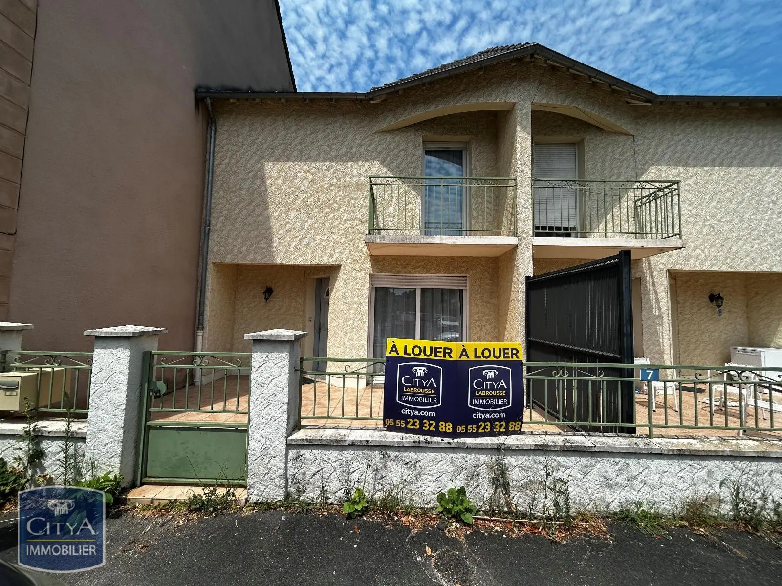 Photo 1 Maison 3 pièces 83m²